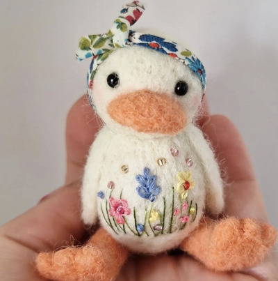 needle-felting-happy-duck