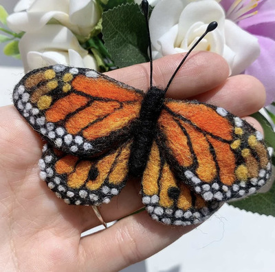 needle-felting-Monarch-Butterfly-Brooch