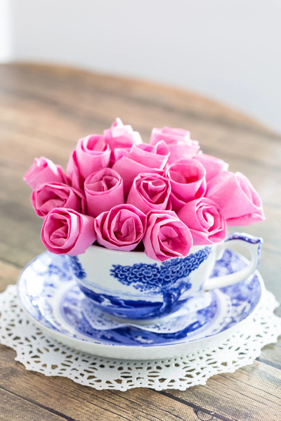 napkin-roses-in-a-vintage-teacup