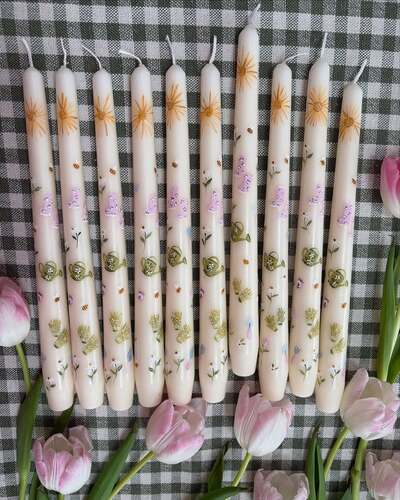 Gardening-and-Sun-Featuring-lush-greenery-and-blossoms-hand-painted-candles-diy