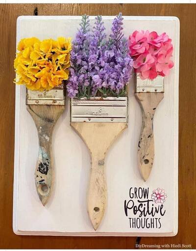 Repurposed-old-Paintbrush-Vases-art