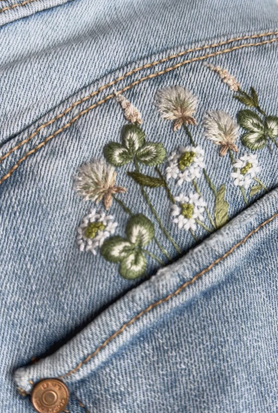 Wild-candytuft-above-the-back-pocket-with-satin-stitches-and-French-knots
