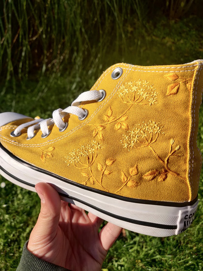 Monochromatic-Yellow-Flowers-and-Leaf-on-Yellow-Canvas-shoes-embroidery