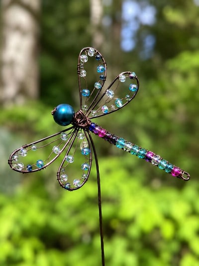 beaded-wire-dragonfly-art-diy