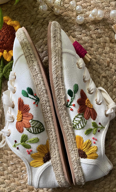 embroidery-Warm-Toned-Autumn-Florals-Along-Seams