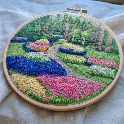 flowering-garden-sitting-hand-embroidery-pattern