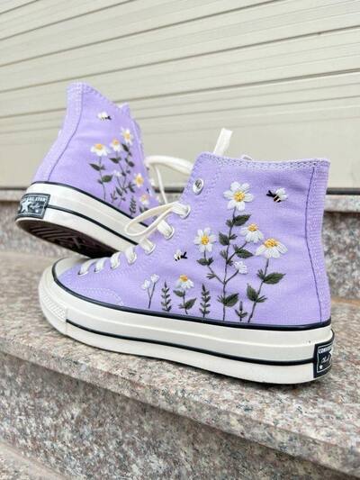 hand-embroidered-Lavender-Converse-with-Bees-and-Daisies