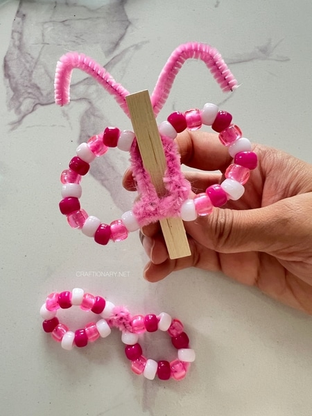 make-butterflies-with-beads-pipe-cleaners-clothespin-string-beaded-wings