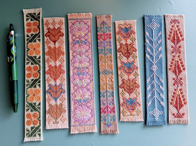 Bookmark-with-Floral-Pattern
