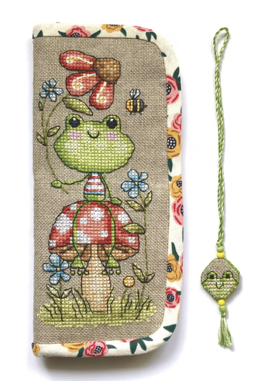 Zipper-Pouch-with-Stitched-Panel