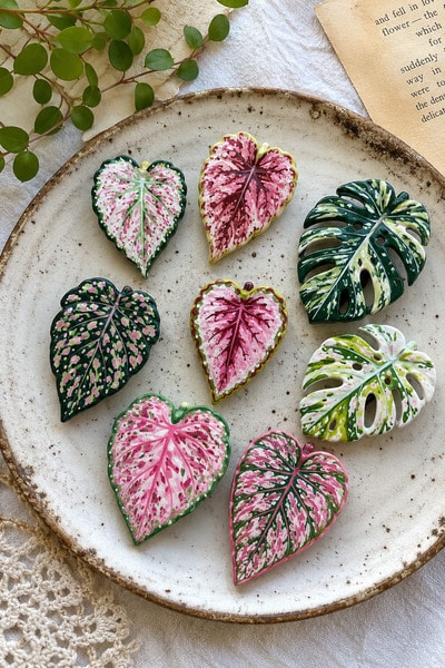 air-dry-clay-leaf-magnets-diy