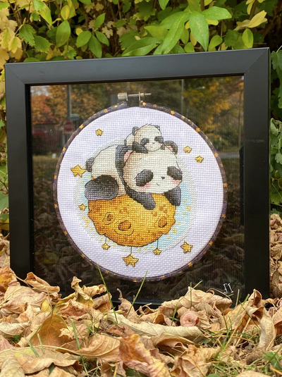 cross-stitch-embroidery-hoop-art