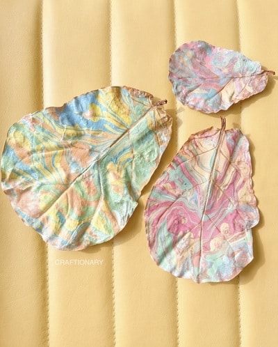 diy-painting-leaf-nail-polish-dipping