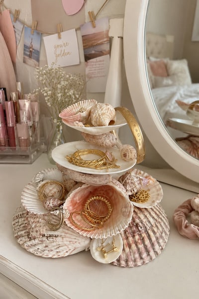 seashell-jewelry-organizer