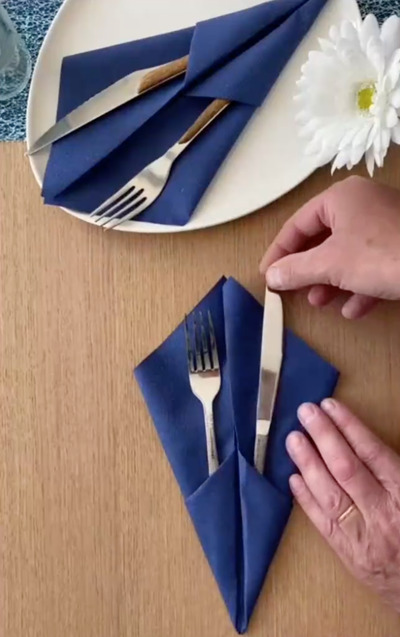 Cone-Style-Napkin-Display