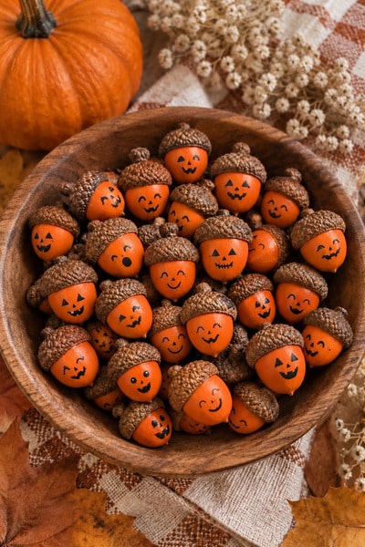 hand-painted-pumpkin-acorns