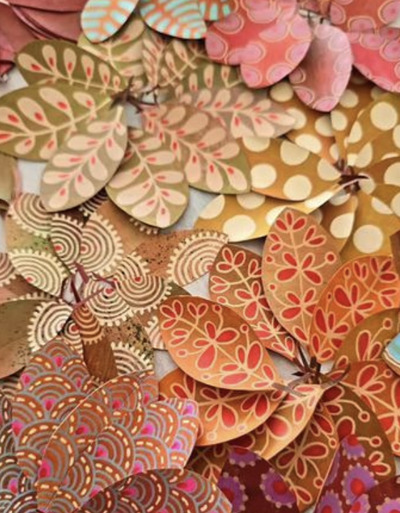 Leaf-Painting-Decorative-Flowers-from-Painted-Leaves