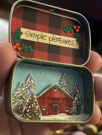 Altoid-Tin-Crafts-Tiny-Miniature-Fairy-House-Diorama