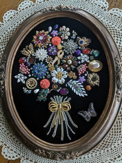 old-brooches-bouquet-art
