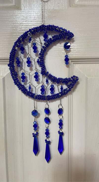 Blue-Moon-Chicken-Wire-Suncatcher