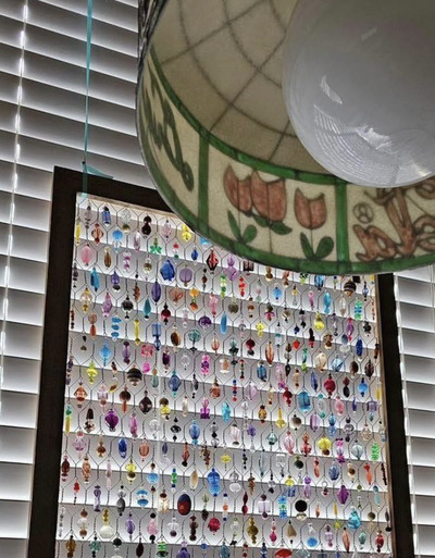 Classic-Frame-Chicken-Wire-Suncatcher