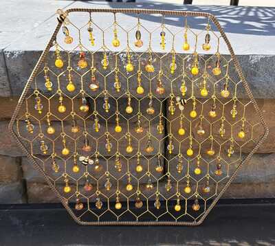Honeycomb-Chicken-Wire-Suncatcher