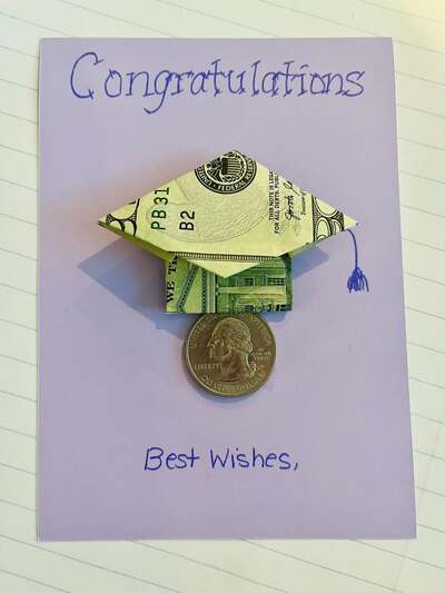 graduation-hat-greetings-card-with-money-gift