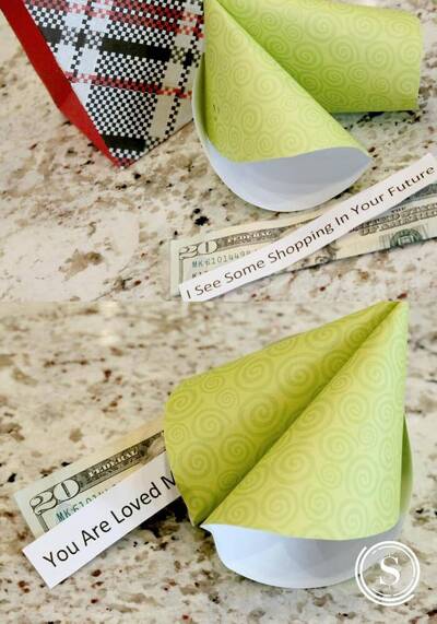 money-gift-fortune-cookie