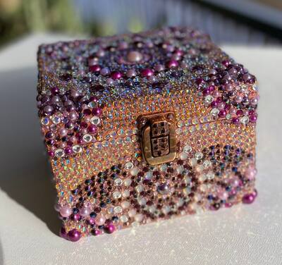 rhinestone-art-jewelry-box-decor