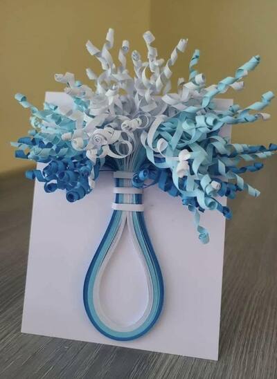 paper-quilling-vase-greeting-card