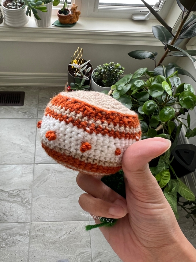 make-crochet-flower-pot-crochet-plant-free-pattern