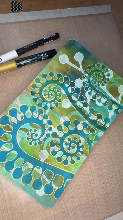 stencil-paint-outline-with-marker-art-journal-page