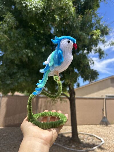 adorable-pipe-cleaners-bird-stand