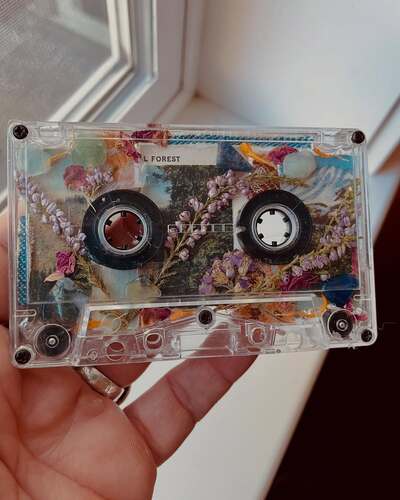 favorite-playlist-gift-creative-old-cassette-tape-idea