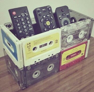 old-cassettes-remote-controller-organizer