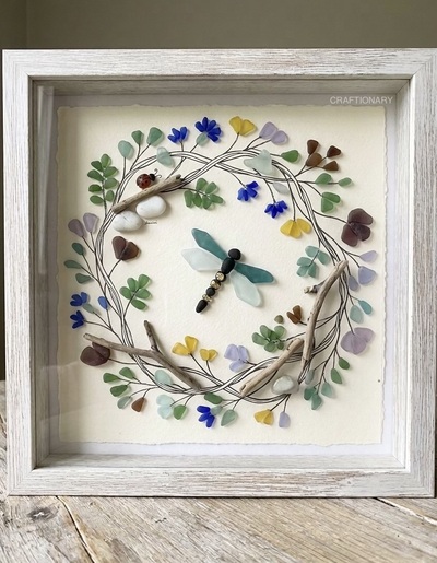 sea-glass-and-driftwood-wall-art-with-firefly-and-wreath