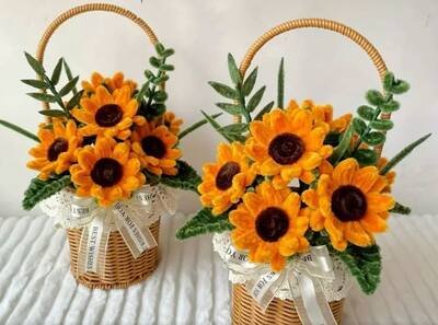 pipe-cleaner-sunflowers-in-basket