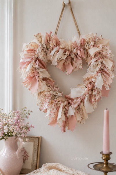 fabric-scraps-diy-heart-wreath
