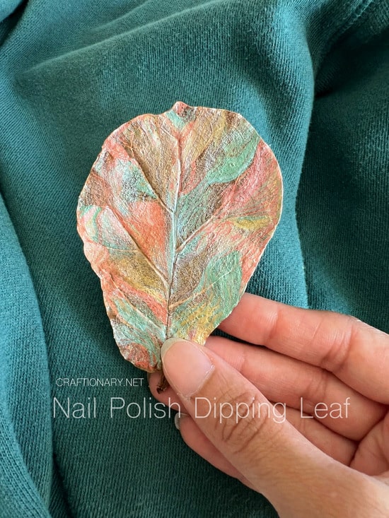 nail-polish-leaf-dipping-art