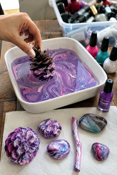 Nail-Polish-Dip-Art-on-Natural-Objects-to-do-with-friends-at-home