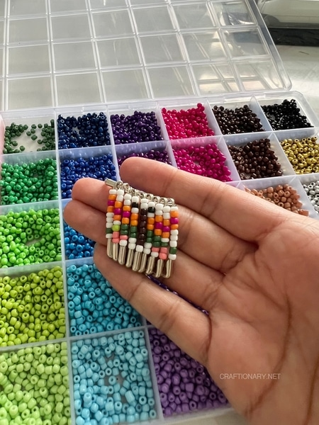 safety-pin-pixel-art-beaded-brooch-butterfly-pin
